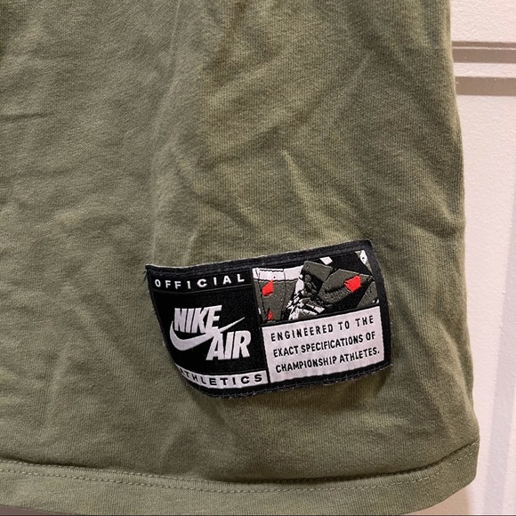 Nike Air Green T-Shirt - Picture 4 of 5